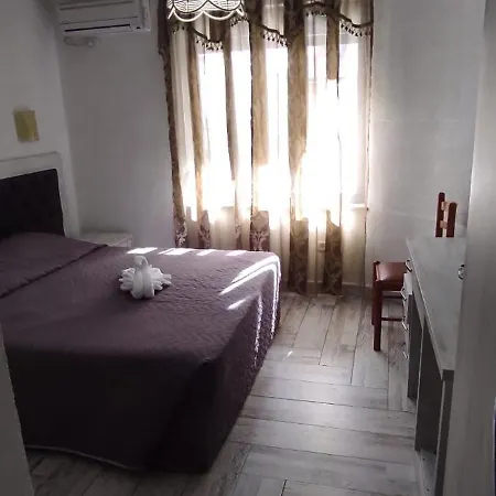 利维亚酒店 酒店 3*