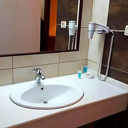 Livia Hotel