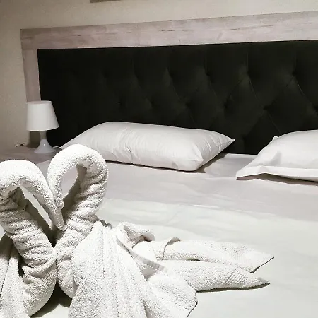 Livia 3* Тирана